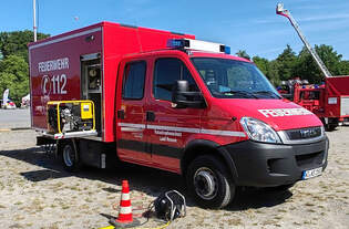 =Iveco Daily als Katastrophenschutzfahrzeug im Dienst der Feuerwehren des Landkreises FULDA, steht auf dem Ausstellungsgelnde anl.
