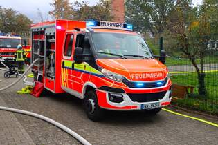 Feuerwehr Nidderau IVECO Daily TSF-W (Florian Nidderau 2-48-1) bei einer Jugendfeuerwehr Grobung am 25.10.25 in Erlensee an der Georg Bchner Schule