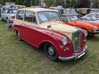 Triumph T1200  Mayflower  aus dem Jahr 1953.