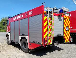 =Iveco Magirus als Rstwagen der Feuerwehr HNFELD steht auf dem Ausstellungsgelnde anl.