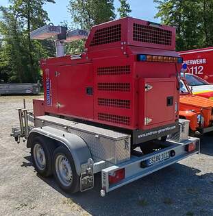 =ENDRESS ESE 35-Notstromanhnger steht auf dem Ausstellungsgelnde anl.