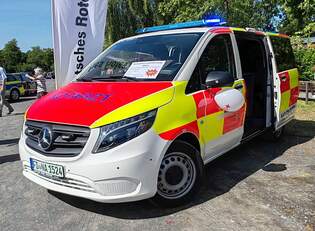 =MB Vito als NEF des DRK KV HNFELD steht auf dem Ausstellungsgelnde anl.