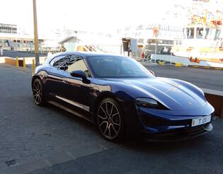 Porsche Taycan am 31.05.2025 in Reykjavik.