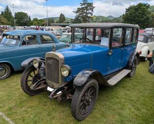 Austin Sixteen Light Six aus dem Jahr 1928.