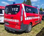 =Ford Transit als MTW der Feuerwehr MMBRIS - DAXBERG, steht auf dem Parkplatz der 2025er Rettmobil in Fulda