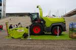 Claas Jaguar 1200 mit 8400 Direct Disc am 14.11.25 auf der Agritechnica in Hannover Messe  