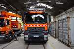 Nagelneuer VGF Mercedes Benz Actros 1843 Turmdrehwagen mit Hilton Kommunal Zweiwegeaufbau am 21.09.25 beim Tag der Schiene in Frankfurt am Main.