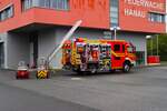 Feuerwehr Hanau Mitte Mercedes Benz Atego 1530 Lentner HLF 20/16 (Florian Hanau 1-46-2) am 04.10.25 bei einen Fototermin.