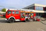 Feuerwehr Hanau Mercedes Benz LF16/12 bei der Jugendfeuerwehr Hanau Abschlussbung im September 2025 an der Otto Hahn Schule in Kesselstadt