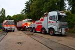 Abschleppdienst Heinrich am 21.09.25 mit einen Volvo FH16 mit Brechtel Masterlift Aufbau beim zurck bringen der beiden Historischen RW Schiene beim Tag der Schiene.
