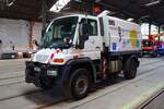 VGF Mercedes Benz Unimog U500 Rillensaugerfahrzeug fr die Schienen von Straen- und Stadtbahn am 21.09.25 beim Tag der Schiene in Frankfurt am Main.
