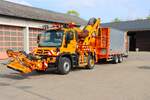 Autobahnmeisterei Langenselbold Mercedes Benz Unimog U527 mit MULAG Mähwerk und Zentralachsanhänger in der Transportstellung am 14.04.26. Danke an das Team der Autobahnmeisterei und der Autobahn GmbH das ich die Fotos machen durfte