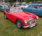 Austin Healey 3000 MK III im Farbton signal red.