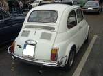 Heckansicht eines Fiat 500L.