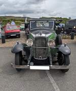 Frontansicht eines Vauxhall Cadet VY in der Karosserieversion twodoor Sedan aus dem Jahr 1933. Oldtimer meeting in Blaenavon/South Wales am 13.07.2024.