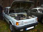 Blick in den Motorraum einer Wartburg 1.3 Limousine.