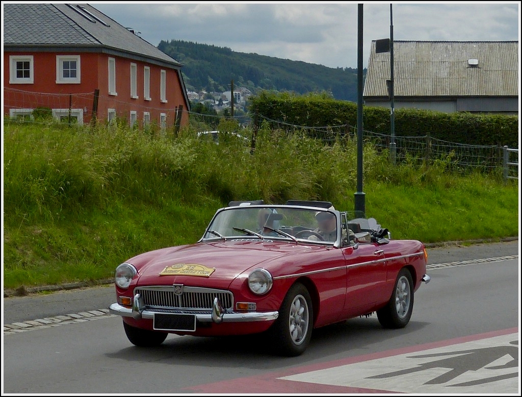  MG Roadster, Bj 1977, als Teilnehmer der Rotary Castle Tour durch Luxemburg am 30.06.2013.