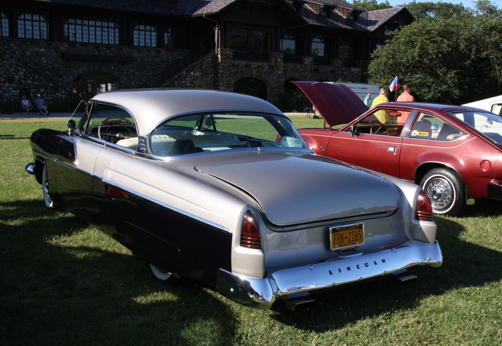 27.6.2012 Bear Mountain State Park, NY. Car Show. 1954er Lincoln
