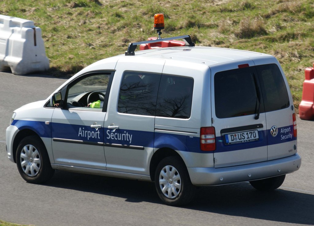 Airport-Security  D-US 170 , EDDL-DUS, Dsseldorf, 20.03.2011, Germany 

