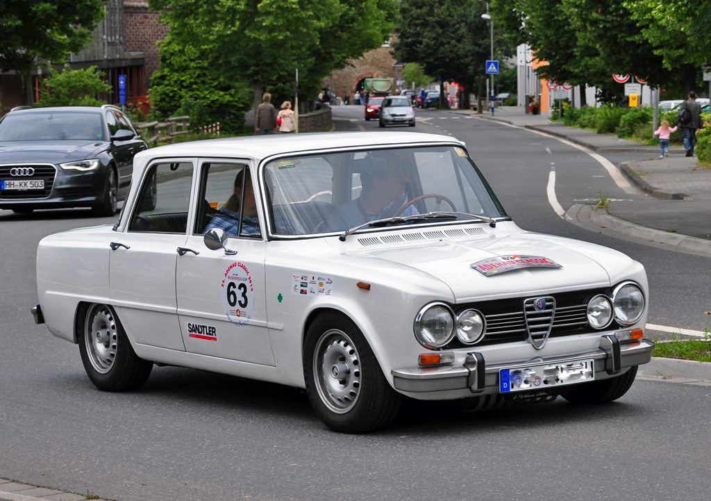 Alfa Romeo Oldie bei der  Adenau Classic  durch Bad Mnstereifel - 21.07.2012