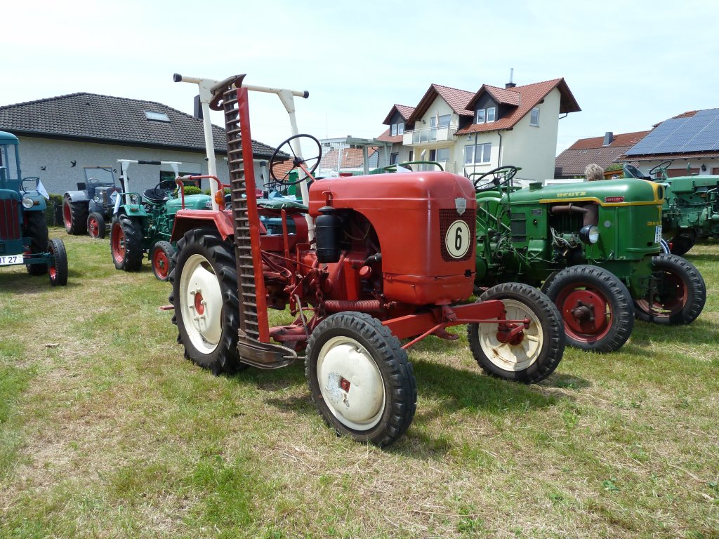 Allgaier A 12 prsentiert anl. der Feier  850 Jahre Bernhards  am 06.06.2010 in Fulda-Bernhards