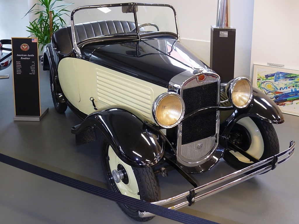 American Austin Roadster, Autosammlung Steim in Schramberg, 6.3.11 
Baujahr 1931 
4 Zylinder, 10 PS aus 740 ccm. 
70 km/h schnell und 600 kg schwer. 