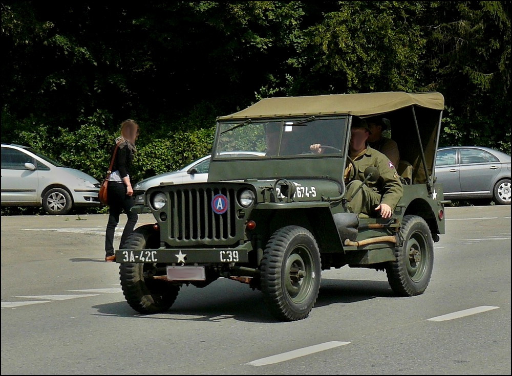Auch diesen Jeep konnte ich am 14.08.2010 in Spontin aufnehmen.