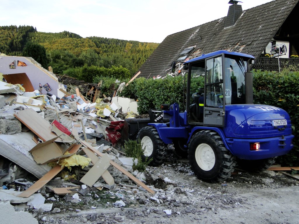 Aufgenommen am 20.09.2010 in Pernze 
THW FGr.R(B) OV Gummersbach mit seinem Volvo BRmG
