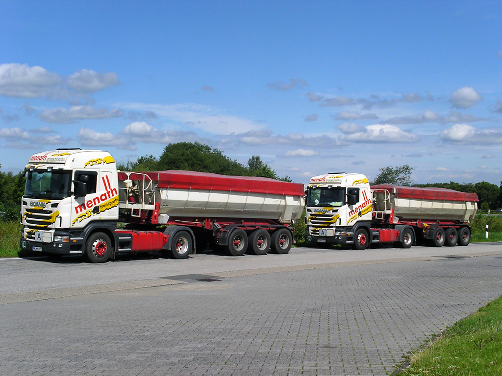 August 2012 / Zwillinge - angetroffen im Mrkischen Kreis wurden die beiden  Scania R 440 Kipper von Menath..