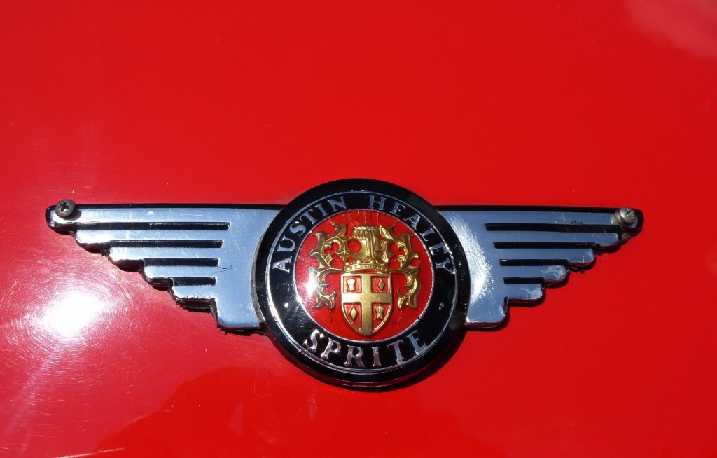 Austin Healey Sprite, Logo des britischen Roadsters, gebaut von 1958-71, Juli 2013