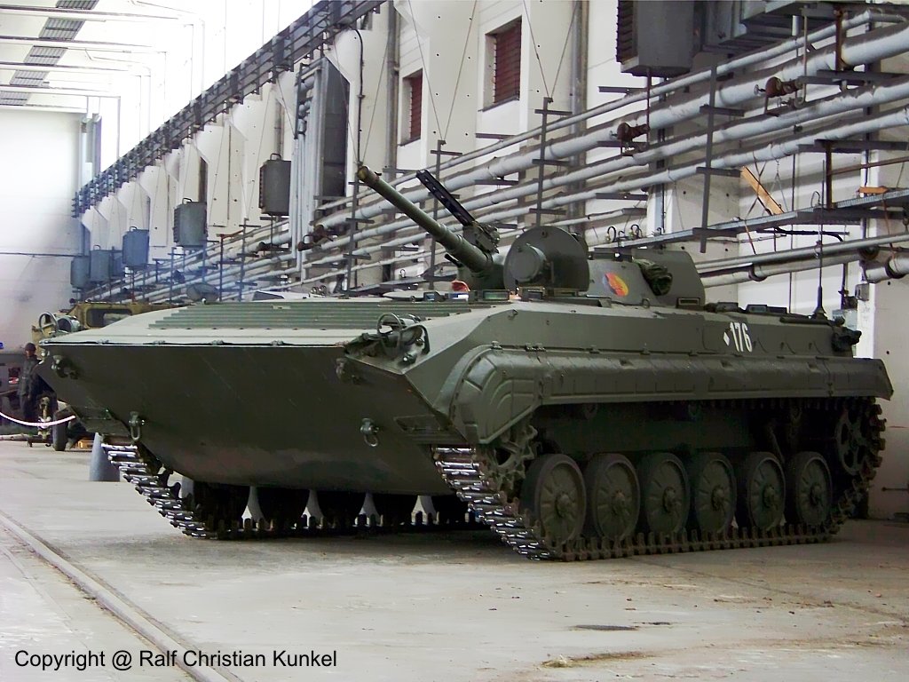 BMP-1 SP-2 - Schützenpanzer aus tschechischer Produktion, Lizenzbau als Nachfolger des russischen BMP-1 SP-1, NVA - im Bestand der Kieker-Sammlung - fotografiert zum Militärfahrzeug-Treffen in Kummersdorf-Gut am 04.07.2009 - Copyright @ Ralf Christian Kunkel


