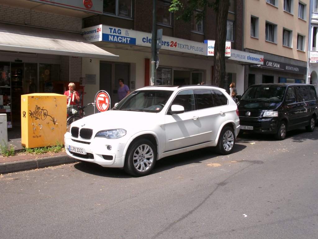 BMW X5 E70 M Sportpaket. Dsseldorf Nordrhein-Westfalen. Am 06.07.2010