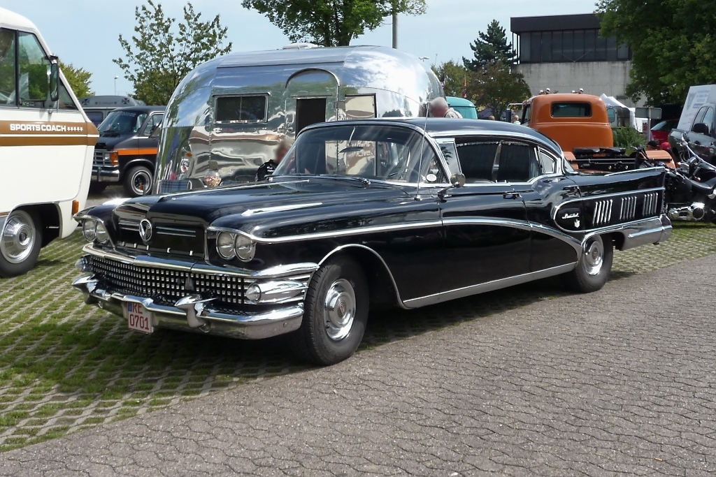 Buick Limited, nur 1958 gebaut. US-Car-Show Grefrath 2011-08-21