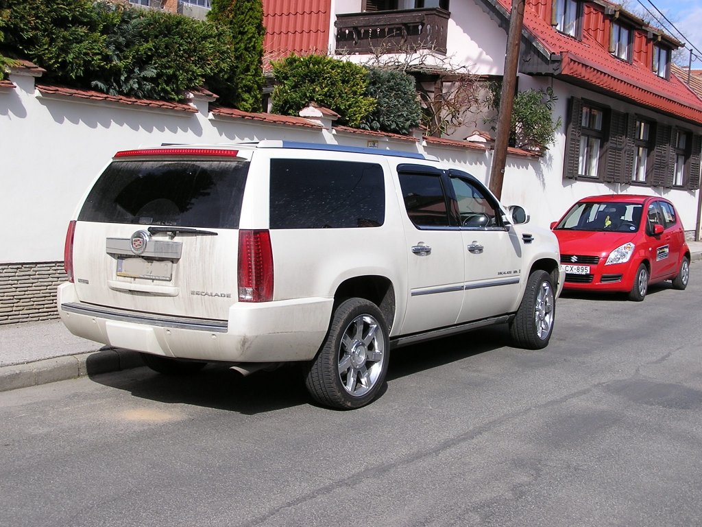 Cadillac Escalade. 01.04.2010