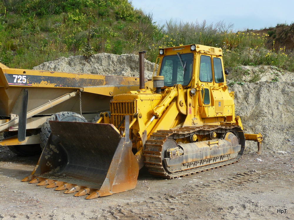 Catepillar Raupe in der Kiesgrube in Siselen am 26.07.2011