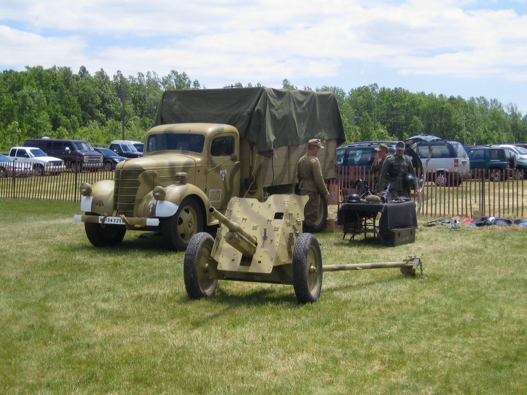 Chevy LKW des  Afrika Corps  in Kanada Juli 2010.