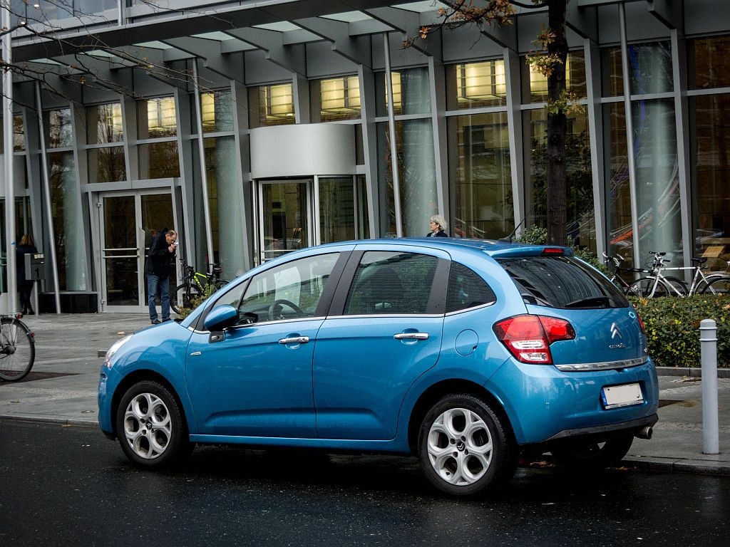 Citroen C3, fotografiert am 30.10.2012.