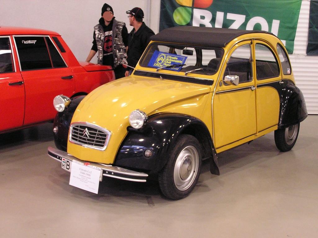 Citroen  Ente . Aufgenommen auf dem 17.10.2010.