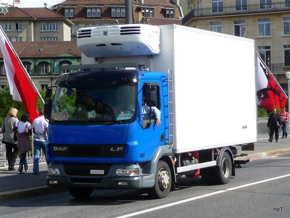 DAF LF Khltransporter unterwegs in der Stadt Lausanne am 09.09.2010
