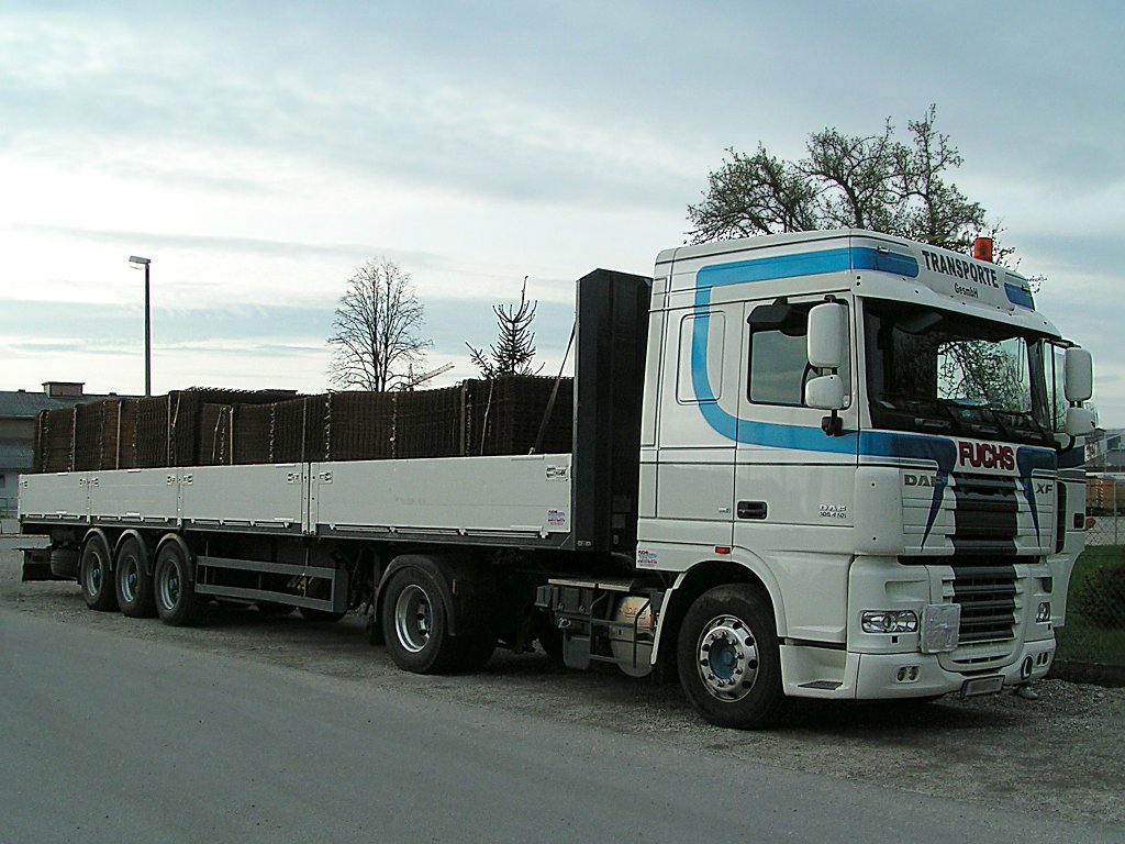 DAF XF105.410 von Transporte Fuchs hat leider den Warenannahmetermin verpasst, und mu nun bis zum nchsten Morgen warten;110406
