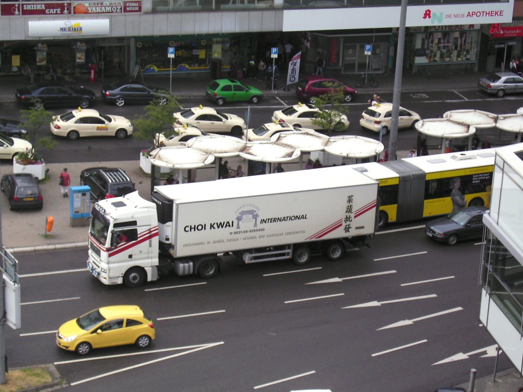 Das Foto zeigt einen MAN LKW.Das Foto habe ich am 22.07.2010 in Saarbrcken gemacht.