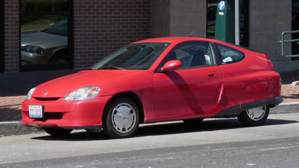 Der Honda Insight, gebaut 1999-2006, war eines der ersten Hybrid-Fahrzeuge. Hier parkte einer in New Orleans.