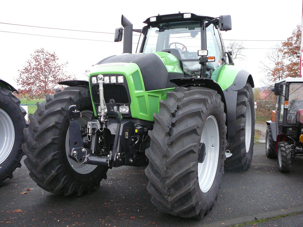 Deutz Agotron 720 steht in der Ausstellung bei L&K in Marlishausen/Thringen am 10.11.2009