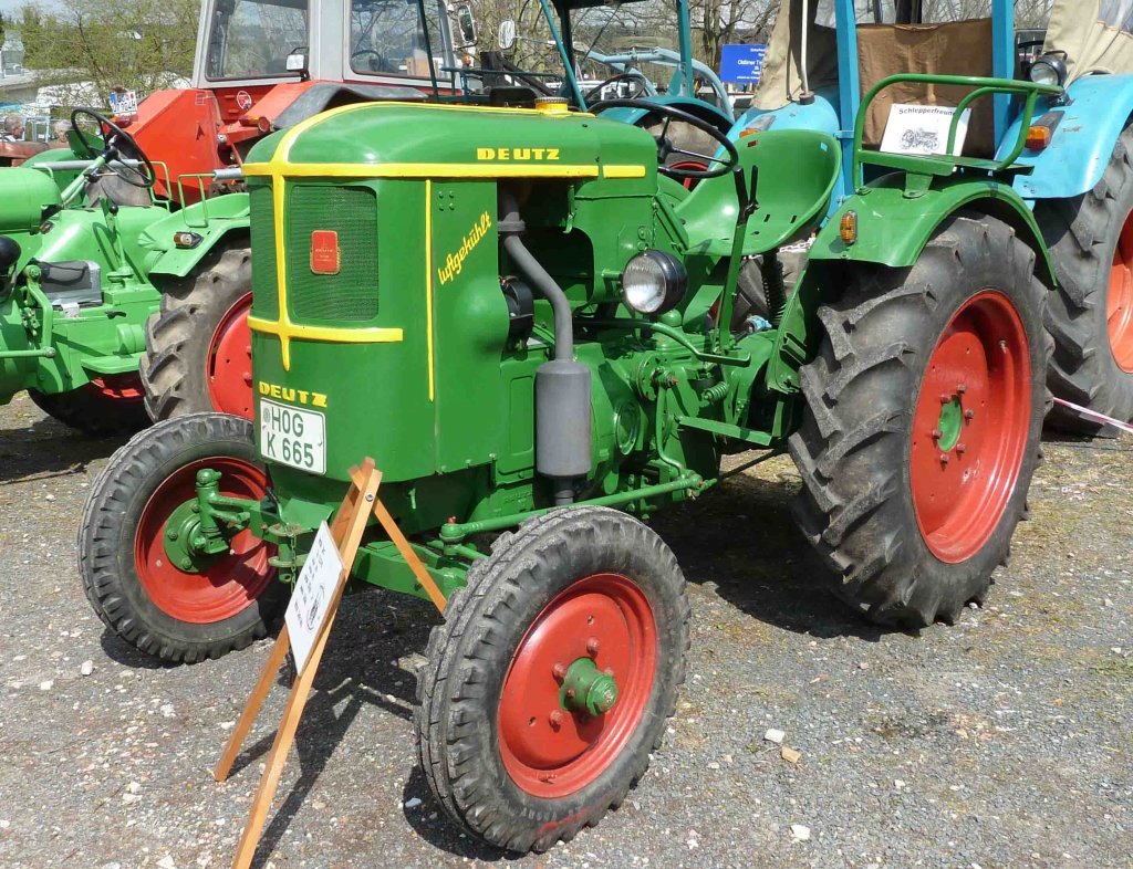 Deutz wird prsentiert bei der Oldtimerausstellung der Traktor-Oldtimer-Freunde Wiershausen, April 2012 
