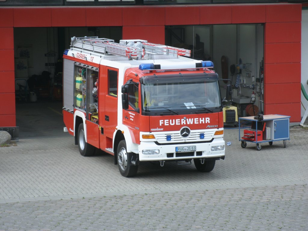 Dieser Mercedes kam am 13.Juni 2012 von der Feuerwehr Altenkirchen nach Bergen/Rgen.