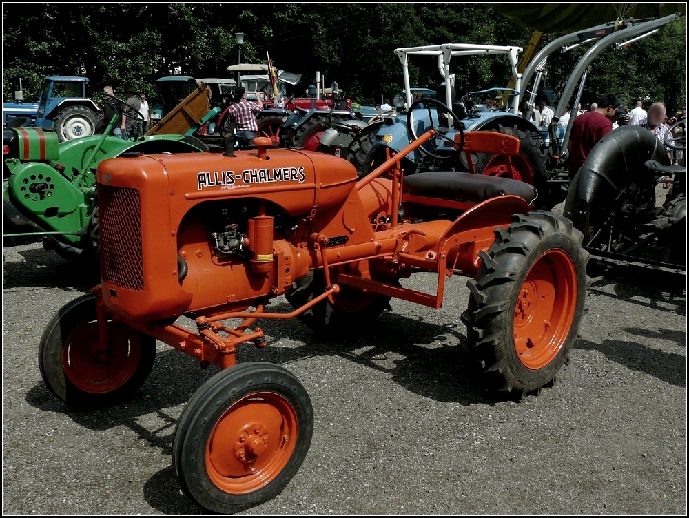 Dieser Oldtimer Traktor Allis - Chalmers war am 01.08.2010 auch beim Oldtimertreffen in Prm zusehen.