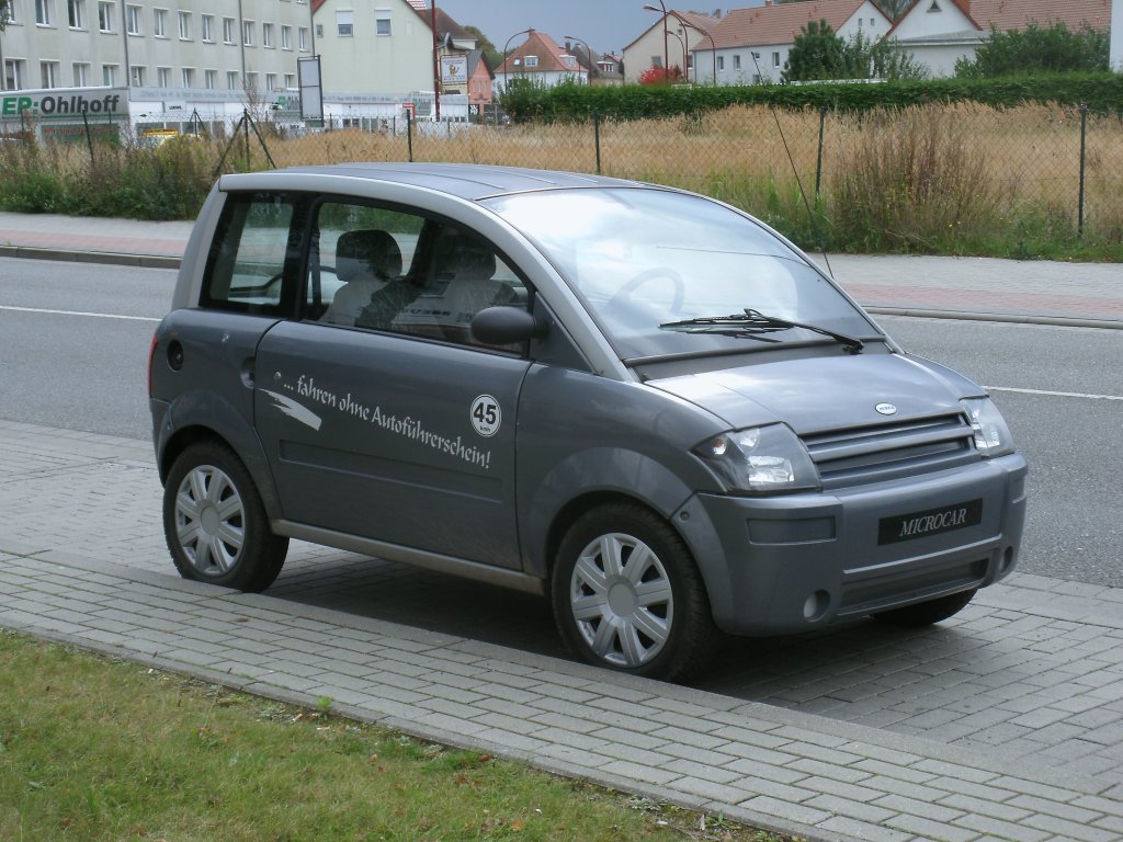 Ein Microcar,am 29.September 2012,in Bergen/Rügen mit Vmax 45km/h !  