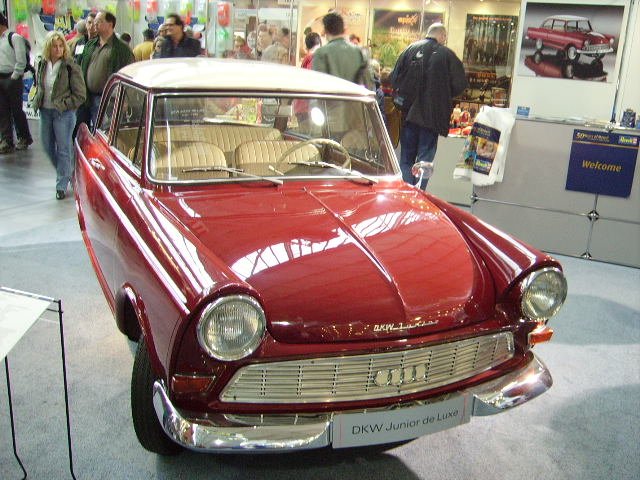 Ein roter DKW Junior auf der Fazination Modellbau am 18.03.07