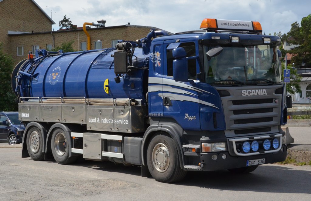 Ein Scania Spezial-Lkw von Spol und Industrieservice in Vstervik am 30.05.2012 gesehen.