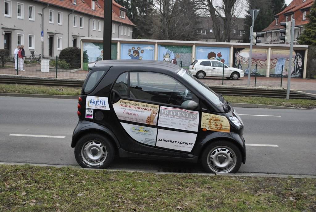 Ein Smart in Hannover/Obericklingen, am 17.02.2011.